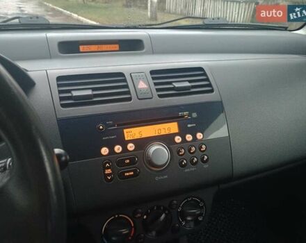 Синий Сузуки Свифт, объемом двигателя 1.49 л и пробегом 233 тыс. км за 6100 $, фото 7 на Automoto.ua