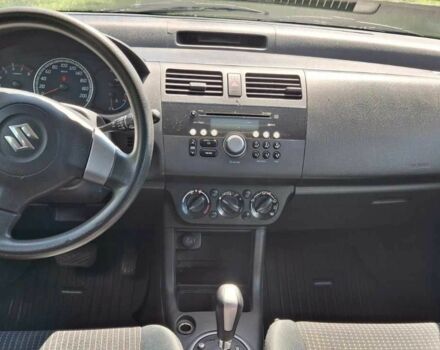 Синий Сузуки Свифт, объемом двигателя 1.3 л и пробегом 188 тыс. км за 2950 $, фото 9 на Automoto.ua