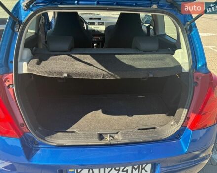 Синий Сузуки Свифт, объемом двигателя 1.59 л и пробегом 217 тыс. км за 5600 $, фото 13 на Automoto.ua