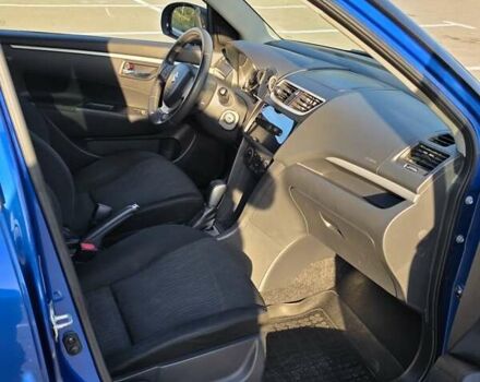 Синій Сузукі Свифт, об'ємом двигуна 1.2 л та пробігом 72 тис. км за 10000 $, фото 11 на Automoto.ua