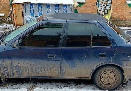 Синий Сузуки Свифт, объемом двигателя 1.3 л и пробегом 33 тыс. км за 1300 $, фото 3 на Automoto.ua