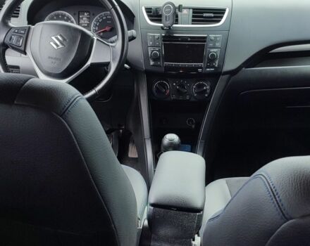 Синій Сузукі Свифт, об'ємом двигуна 1.2 л та пробігом 255 тис. км за 5500 $, фото 7 на Automoto.ua