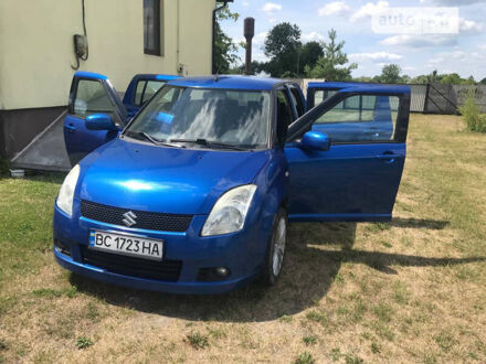 Синий Сузуки Свифт, объемом двигателя 1.33 л и пробегом 205 тыс. км за 3200 $, фото 1 на Automoto.ua