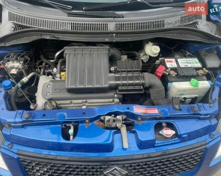 Синий Сузуки Свифт, объемом двигателя 1.33 л и пробегом 230 тыс. км за 4600 $, фото 1 на Automoto.ua