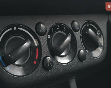 Оранжевый Сузуки Свифт, объемом двигателя 1.33 л и пробегом 196 тыс. км за 4800 $, фото 16 на Automoto.ua