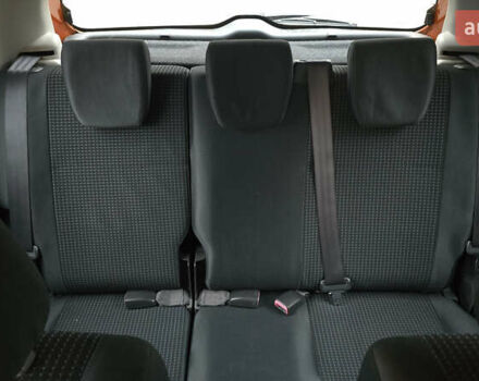 Оранжевый Сузуки Свифт, объемом двигателя 1.33 л и пробегом 196 тыс. км за 4800 $, фото 12 на Automoto.ua