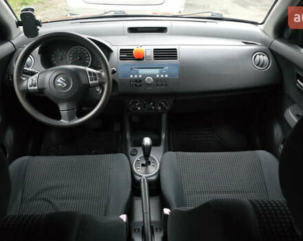 Оранжевый Сузуки Свифт, объемом двигателя 1.33 л и пробегом 196 тыс. км за 4800 $, фото 9 на Automoto.ua