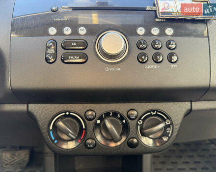 Оранжевый Сузуки Свифт, объемом двигателя 1.49 л и пробегом 217 тыс. км за 6100 $, фото 13 на Automoto.ua