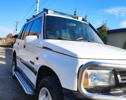 Белый Сузуки Витара, объемом двигателя 1.6 л и пробегом 400 тыс. км за 4800 $, фото 5 на Automoto.ua