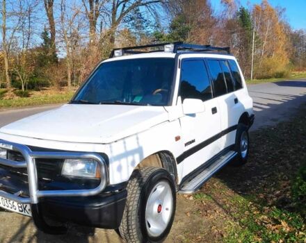 Белый Сузуки Витара, объемом двигателя 1.6 л и пробегом 400 тыс. км за 4800 $, фото 2 на Automoto.ua