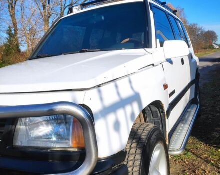 Белый Сузуки Витара, объемом двигателя 1.6 л и пробегом 400 тыс. км за 4800 $, фото 3 на Automoto.ua