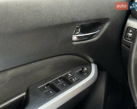 Білий Сузукі Вітара, об'ємом двигуна 1.59 л та пробігом 155 тис. км за 14700 $, фото 15 на Automoto.ua