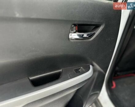 Білий Сузукі Вітара, об'ємом двигуна 1.59 л та пробігом 155 тис. км за 14700 $, фото 31 на Automoto.ua