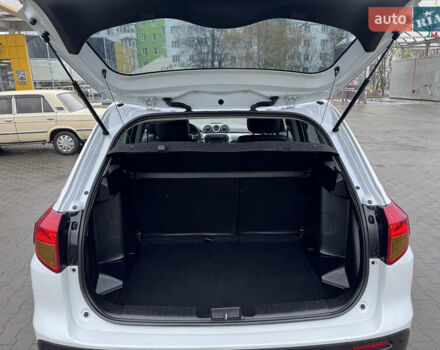 Білий Сузукі Вітара, об'ємом двигуна 1.59 л та пробігом 160 тис. км за 11500 $, фото 6 на Automoto.ua