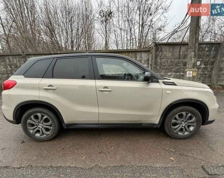 Білий Сузукі Вітара, об'ємом двигуна 1.59 л та пробігом 150 тис. км за 13800 $, фото 3 на Automoto.ua