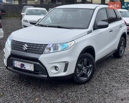 Белый Сузуки Витара, объемом двигателя 1.59 л и пробегом 171 тыс. км за 11500 $, фото 13 на Automoto.ua