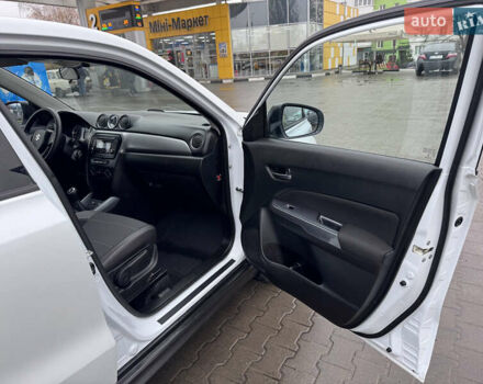 Білий Сузукі Вітара, об'ємом двигуна 1.59 л та пробігом 160 тис. км за 11500 $, фото 12 на Automoto.ua