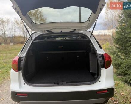 Білий Сузукі Вітара, об'ємом двигуна 1.59 л та пробігом 153 тис. км за 16900 $, фото 5 на Automoto.ua