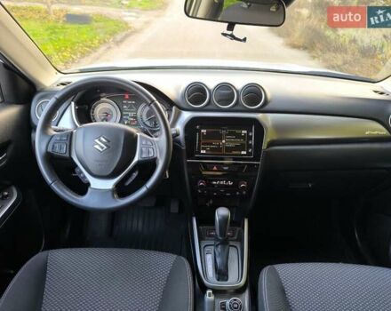 Білий Сузукі Вітара, об'ємом двигуна 1 л та пробігом 27 тис. км за 22000 $, фото 9 на Automoto.ua