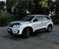 Белый Сузуки Витара, объемом двигателя 1 л и пробегом 35 тыс. км за 17000 $, фото 1 на Automoto.ua