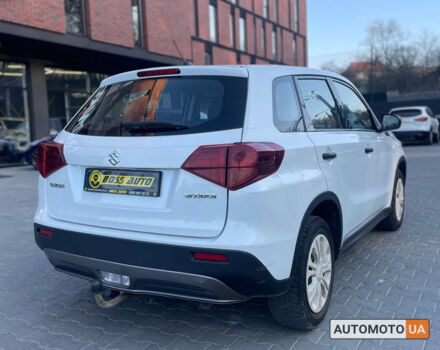 Белый Сузуки Витара, объемом двигателя 1 л и пробегом 114 тыс. км за 13300 $, фото 5 на Automoto.ua