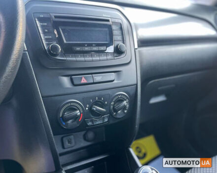 Белый Сузуки Витара, объемом двигателя 1 л и пробегом 114 тыс. км за 13300 $, фото 11 на Automoto.ua