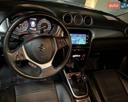 Белый Сузуки Витара, объемом двигателя 1 л и пробегом 120 тыс. км за 13500 $, фото 5 на Automoto.ua