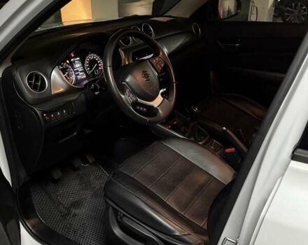 Белый Сузуки Витара, объемом двигателя 1 л и пробегом 120 тыс. км за 13500 $, фото 6 на Automoto.ua