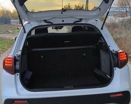 Білий Сузукі Вітара, об'ємом двигуна 1 л та пробігом 27 тис. км за 22000 $, фото 5 на Automoto.ua