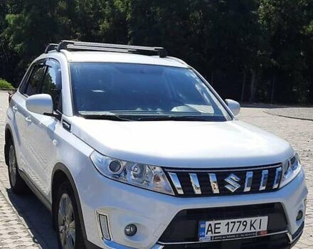 Белый Сузуки Витара, объемом двигателя 1 л и пробегом 62 тыс. км за 18500 $, фото 3 на Automoto.ua