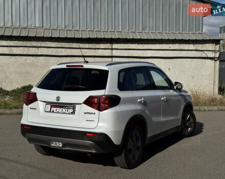 Сузуки Витара 2020 в Киеве на Automoto.ua Белый Сузуки Витара, объемом двигателя 1.37 л и пробегом 25 тыс. км за 18999 $, фото 5 на Automoto.ua