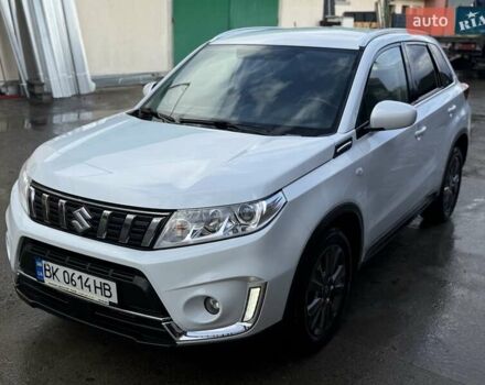 Белый Сузуки Витара, объемом двигателя 1.37 л и пробегом 149 тыс. км за 16400 $, фото 5 на Automoto.ua