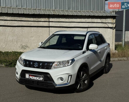 Сузуки Витара 2020 в Киеве на Automoto.ua Белый Сузуки Витара, объемом двигателя 1.37 л и пробегом 25 тыс. км за 18999 $, фото 2 на Automoto.ua