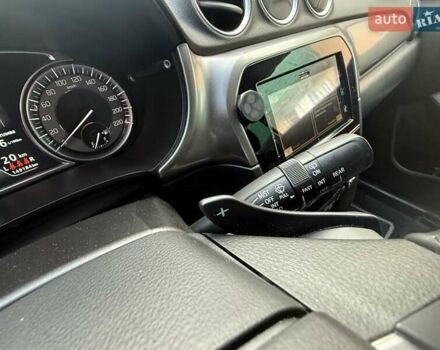 Белый Сузуки Витара, объемом двигателя 1.37 л и пробегом 149 тыс. км за 16400 $, фото 10 на Automoto.ua