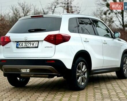 Белый Сузуки Витара, объемом двигателя 1.37 л и пробегом 52 тыс. км за 18300 $, фото 6 на Automoto.ua