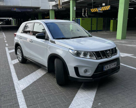 Білий Сузукі Вітара, об'ємом двигуна 1.59 л та пробігом 115 тис. км за 17000 $, фото 2 на Automoto.ua