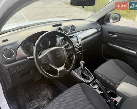 Белый Сузуки Витара, объемом двигателя 1.37 л и пробегом 112 тыс. км за 16800 $, фото 8 на Automoto.ua