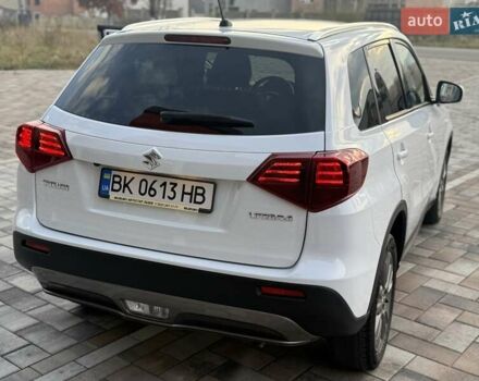 Белый Сузуки Витара, объемом двигателя 1.37 л и пробегом 112 тыс. км за 16800 $, фото 7 на Automoto.ua