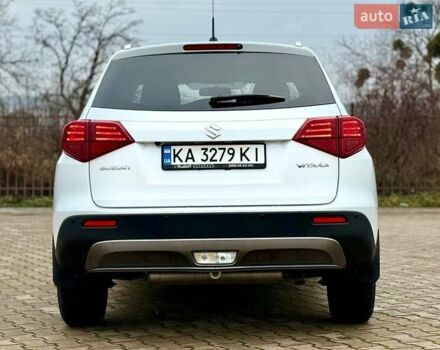 Белый Сузуки Витара, объемом двигателя 1.37 л и пробегом 52 тыс. км за 18300 $, фото 5 на Automoto.ua