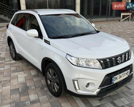 Белый Сузуки Витара, объемом двигателя 1.37 л и пробегом 112 тыс. км за 16800 $, фото 1 на Automoto.ua