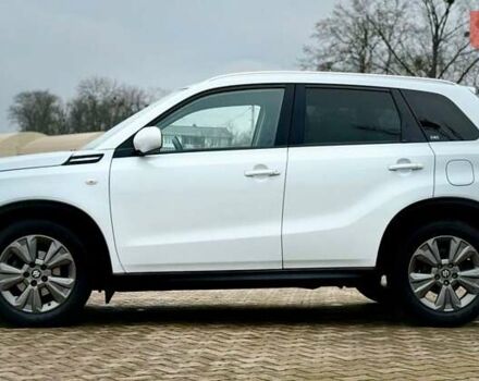 Белый Сузуки Витара, объемом двигателя 1.37 л и пробегом 52 тыс. км за 18300 $, фото 8 на Automoto.ua