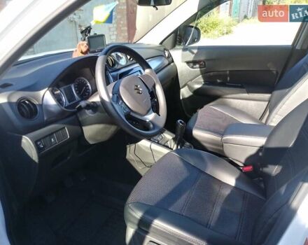 Белый Сузуки Витара, объемом двигателя 1.59 л и пробегом 12 тыс. км за 19375 $, фото 8 на Automoto.ua