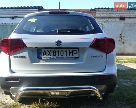 Белый Сузуки Витара, объемом двигателя 1.59 л и пробегом 12 тыс. км за 19375 $, фото 6 на Automoto.ua