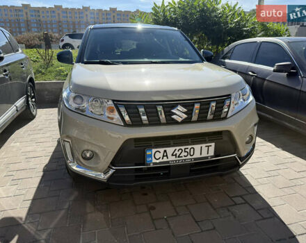 Сузуки Витара 2022 в Софіївська Борщагівка на Automoto.ua Белый Сузуки Витара, объемом двигателя 1.59 л и пробегом 68 тыс. км за 20500 $, фото 10 на Automoto.ua