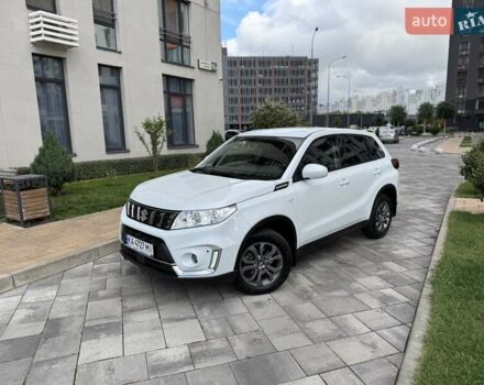 Білий Сузукі Вітара, об'ємом двигуна 1.59 л та пробігом 20 тис. км за 22500 $, фото 6 на Automoto.ua