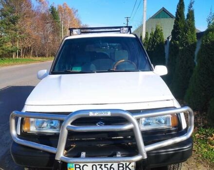 Белый Сузуки Витара, объемом двигателя 1.6 л и пробегом 401 тыс. км за 4800 $, фото 1 на Automoto.ua