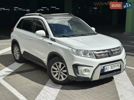 Сузуки Витара 2016 в Киеве на Automoto.ua Белый Сузуки Витара, объемом двигателя 1.59 л и пробегом 155 тыс. км за 14700 $, фото 1 на Automoto.ua