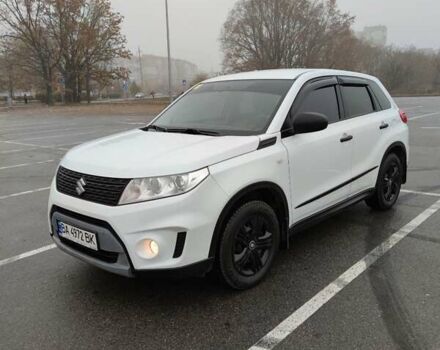 Белый Сузуки Витара, объемом двигателя 1.59 л и пробегом 170 тыс. км за 13800 $, фото 1 на Automoto.ua