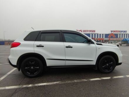 Белый Сузуки Витара, объемом двигателя 1.6 л и пробегом 170 тыс. км за 13800 $, фото 1 на Automoto.ua