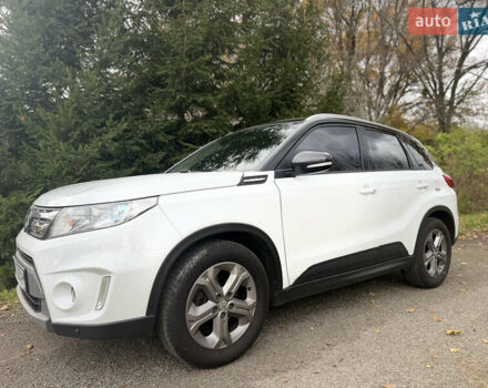 Белый Сузуки Витара, объемом двигателя 1.59 л и пробегом 154 тыс. км за 16500 $, фото 1 на Automoto.ua